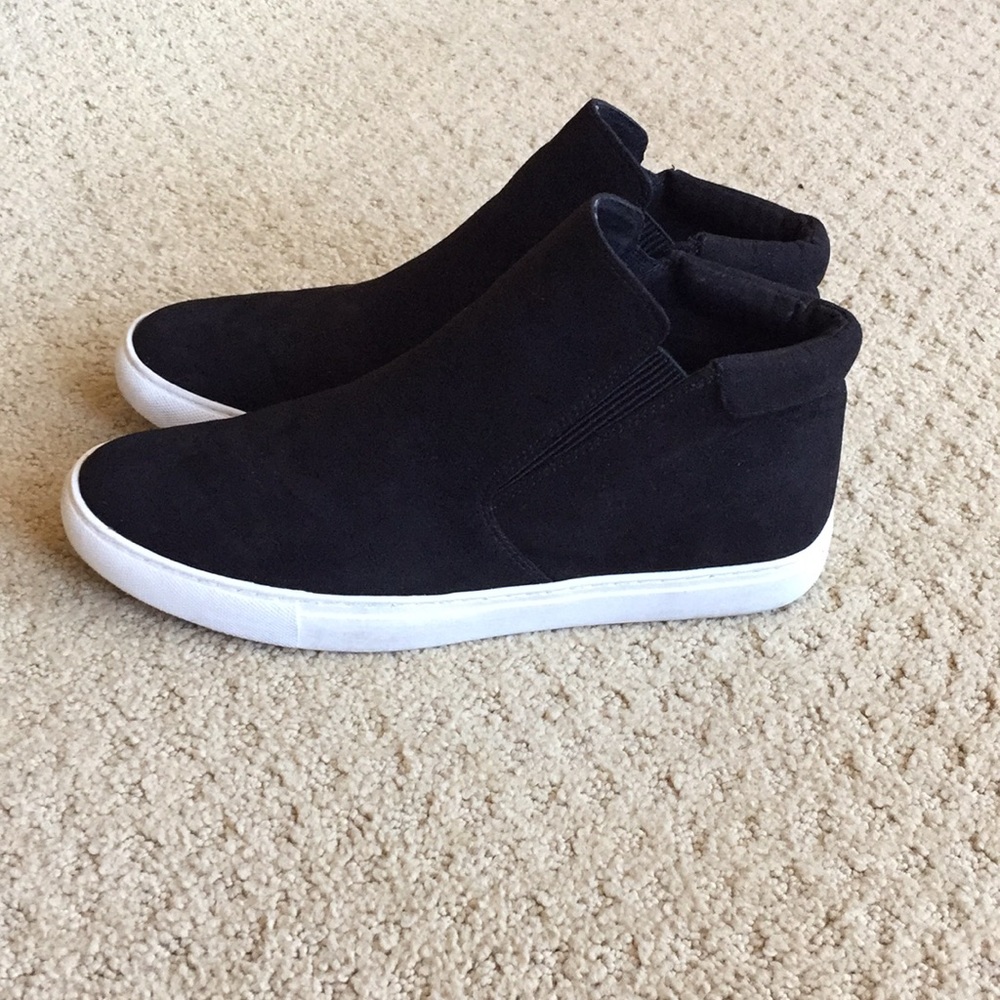 Kenneth Cole Reaction Black Suede Booties sz 10